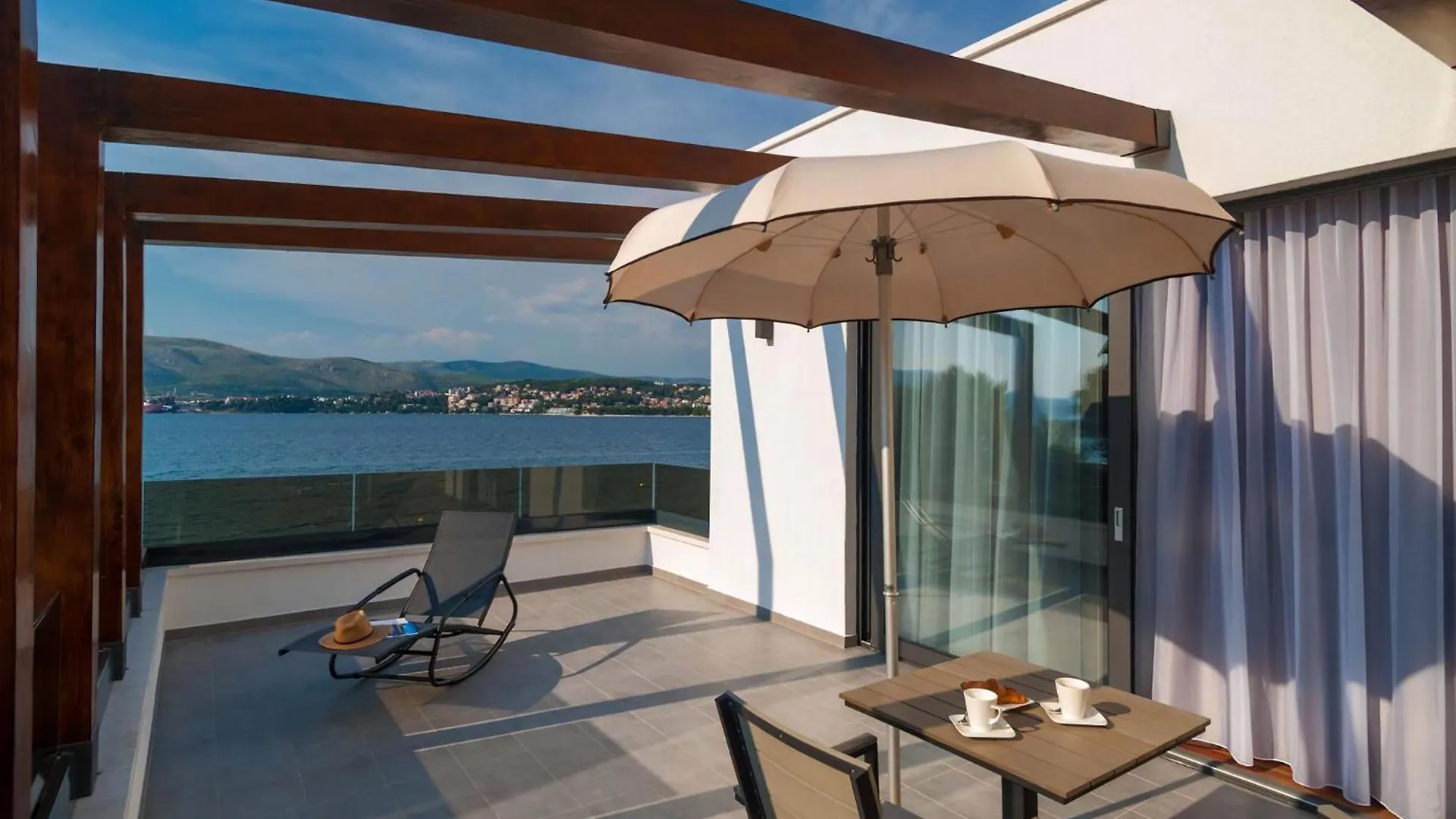 Villa Trogir Twins 2 Trogir Ciovo contacts